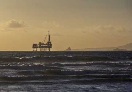 blurred-Plataforma petrolífera